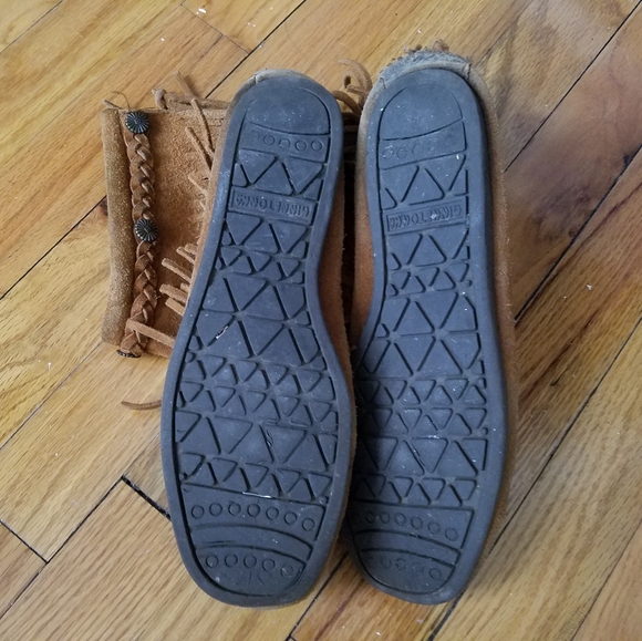 Minnetonka fringe booties - Picture 8 of 9